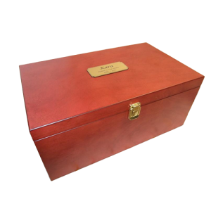 Large Pet Cremation Basic Memorial - Box with gold latch in Cherry Large Pet Cremation Basic Memorial - Box with gold latch in Cherry
